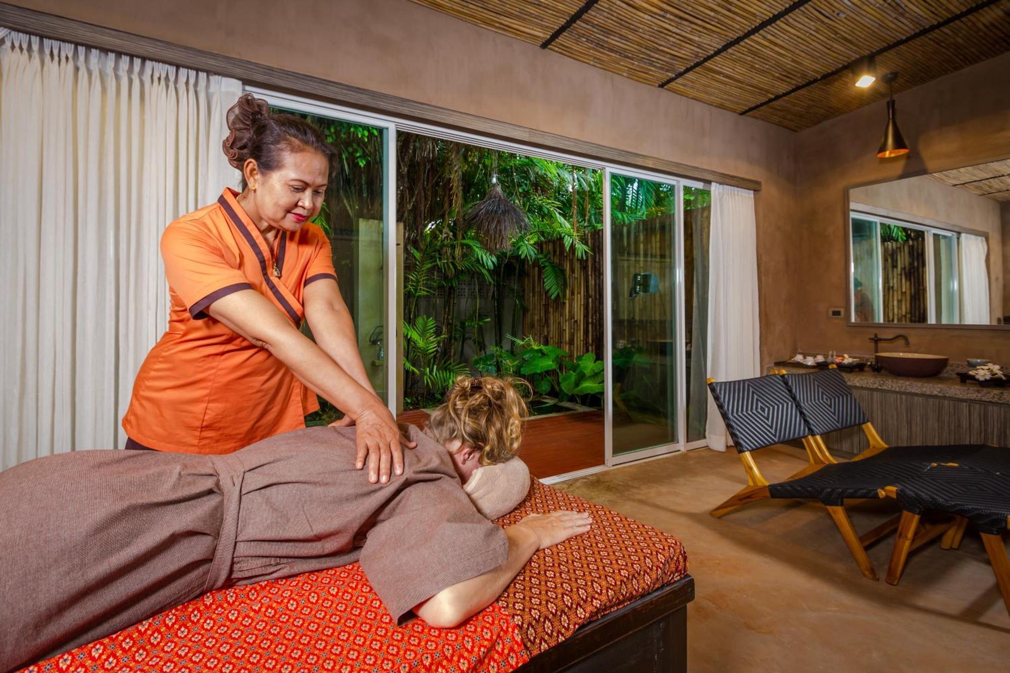Coastal Escape Koh Yao Noi Villa Bagian luar foto